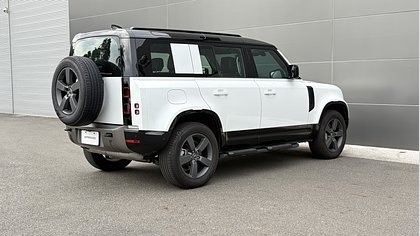 Defender 110 1