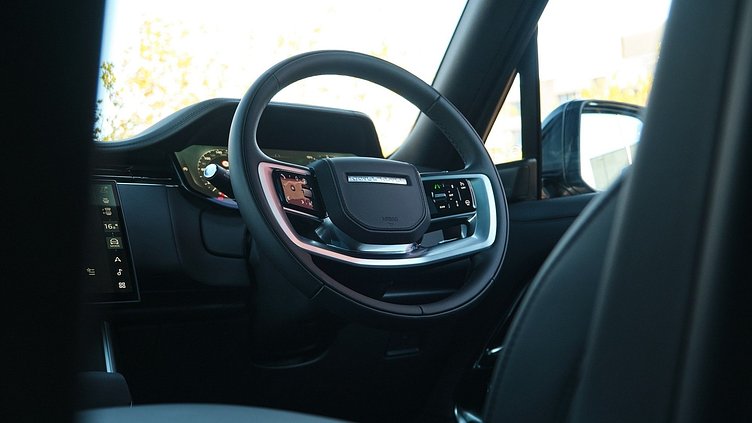 2026 Approved Land Rover Range Rover Batumi Gold P530 HSE SWB