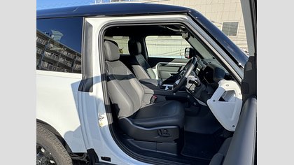 Defender 90 2