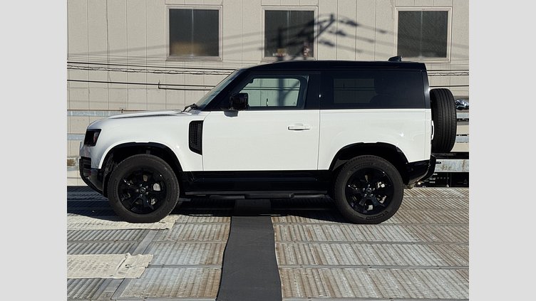 2025 認定中古車 Land Rover Defender 90 フジホワイト D350 ディーゼルマイルドハイブリッド X-Dynamic HSE