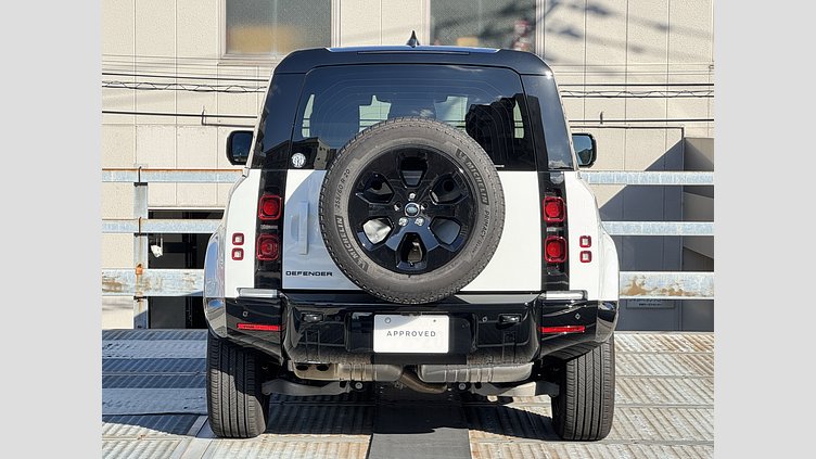 2025 認定中古車 Land Rover Defender 90 フジホワイト D350 ディーゼルマイルドハイブリッド X-Dynamic HSE