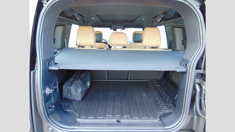 2026 Новий Land Rover Defender 110 Santorini Black 3.0 litre i6D​ X-Dynamic HSE