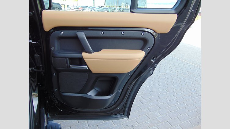 2026 Новий Land Rover Defender 110 Santorini Black 3.0 litre i6D​ X-Dynamic HSE