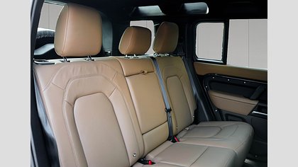 Defender 110 9