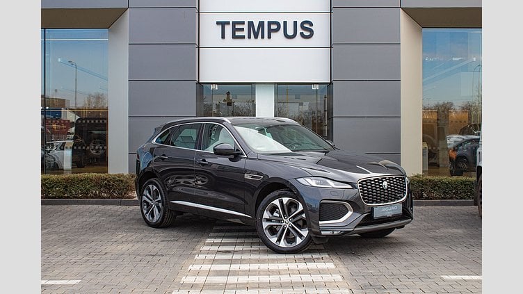 2024 SKLADOVÉ VOZIDLÁ Jaguar F-Pace Sivá Carpathian P250 AWD Ingenium 2,0-liter, 6-valec, 300 k (automat),
pohon všetkých kolies R-DYNAMIC HSE