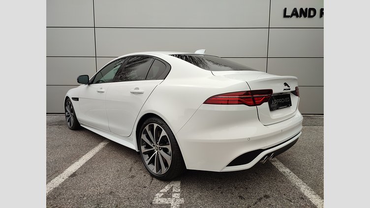 2024 Approved/Jazdené Jaguar XE Fuji White RWD 2.0D I4 D200 R-Dynamic SE A/T