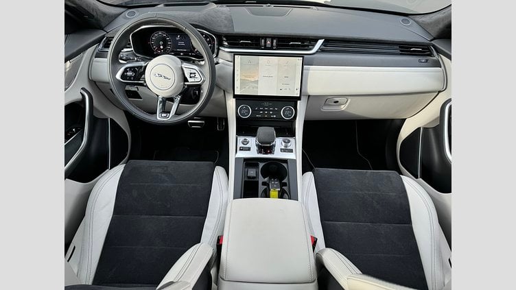 2024 SKLADOVÉ VOZIDLÁ Jaguar F-Pace Santorini Black 5.0 V8 550 PS SVR AWD Auto