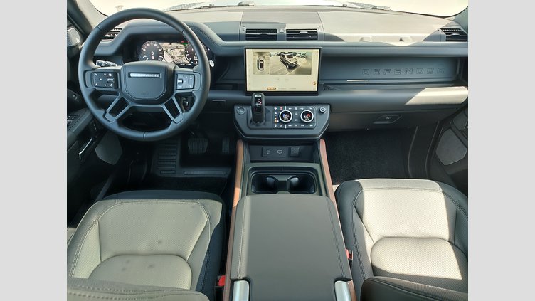 2024 Approved/Jazdené Land Rover Defender 130 Santorini Black 4x4 3.0D I6 D250 MHEV X-Dynamic HSE A/T AWD 8 miest