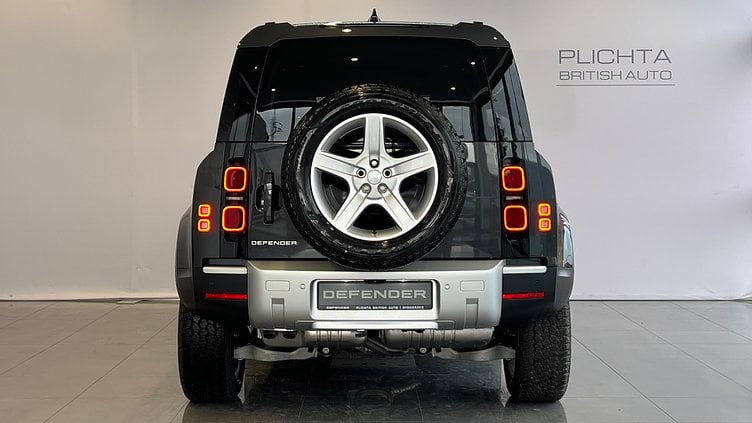 2023 Używany Land Rover Defender 110 Carpathian Grey AWD Defender MY24 3.0D I6 300 PS AWD Auto SE 110