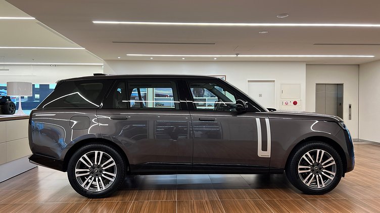 2024 新車 Land Rover Range Rover (1DN) Charente Grey 夏朗德灰 P400 汽油 (輕油電混合) 長軸距 Autobiography