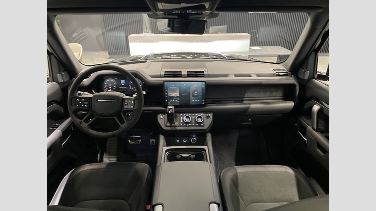 2022 JAZDENÉ VOZIDLÁ Land Rover Defender 90 Santorini Black P525 AWD 90 V8