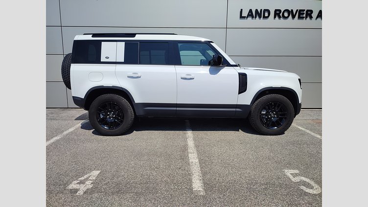 2020 JAZDENÉ VOZIDLÁ Land Rover Defender 110 Fuji White 4x4 3.0 I6 P400 MHEV SE A/T AWD