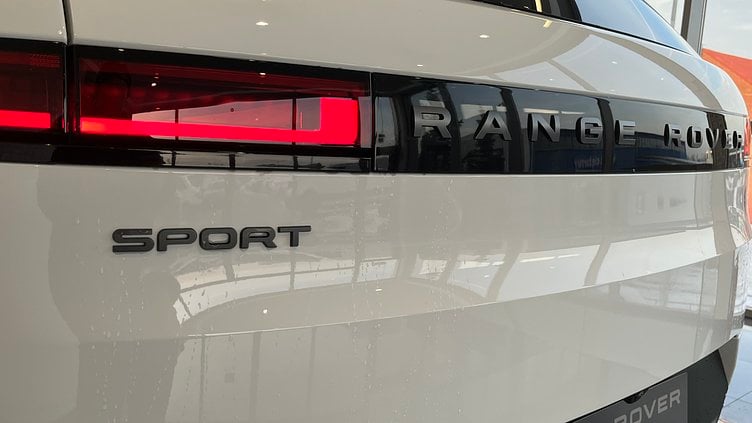 2023 Używany Land Rover Range Rover Sport Biały Fuji White 3.0-LITROWY 6-CYLINDROWY 300KM TURBODOŁADOWANY DIESEL MHEV SE