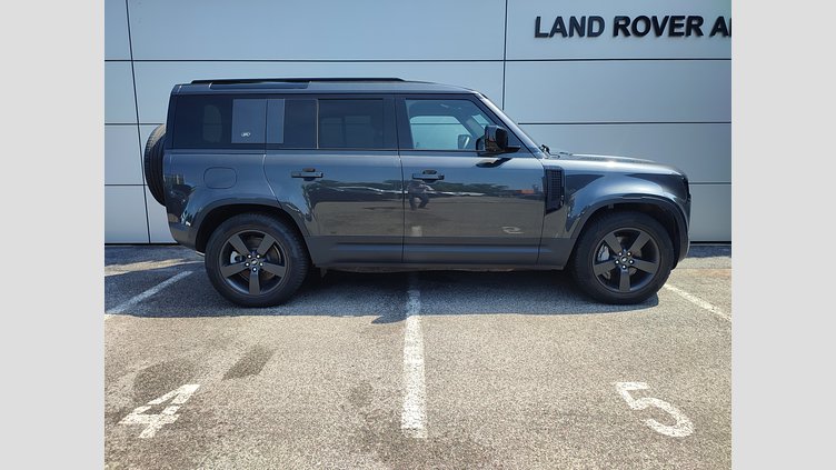 2023 Approved/Jazdené Land Rover Defender 110 Carpathian Grey 4x4 110 3.0D I6 D300 MHEV SE A/T AWD