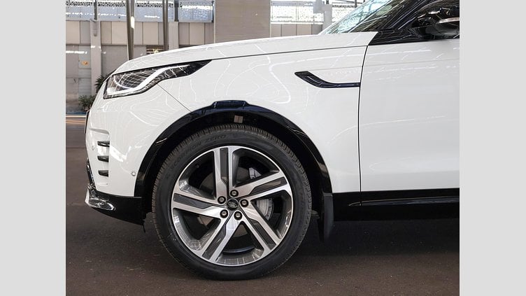 2023 Approved Land Rover Discovery Fuji White D300 D300 R-Dynamic HSE