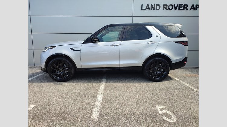 2024 Approved/Jazdené Land Rover Discovery Hakuba Silver 4x4 3.0 I6 D250 MHEV Dynamic SE AWD A/T