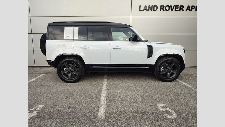 2024 Approved/Jazdené Land Rover Defender 110 Fuji White 4x4 3.0D I6 D250 MHEV X-Dynamic SE A/T AWD