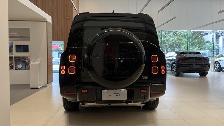 2023 新車 Land Rover Defender 130 (1AG) 聖托里尼黑 Santorini Black P400 AWD AUTOMATIC MHEV X