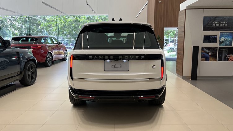 2024 新車 Land Rover Range Rover (1EJ) Ostuni Pearl White 珍珠白 P615 汽油 (輕油電混合) 長軸距 SV