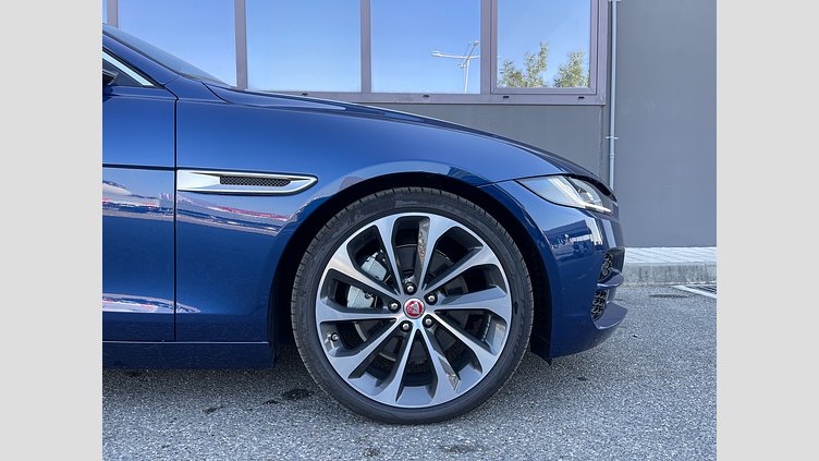 2022 Approved Jaguar XE Bluefire Blue AWD SE