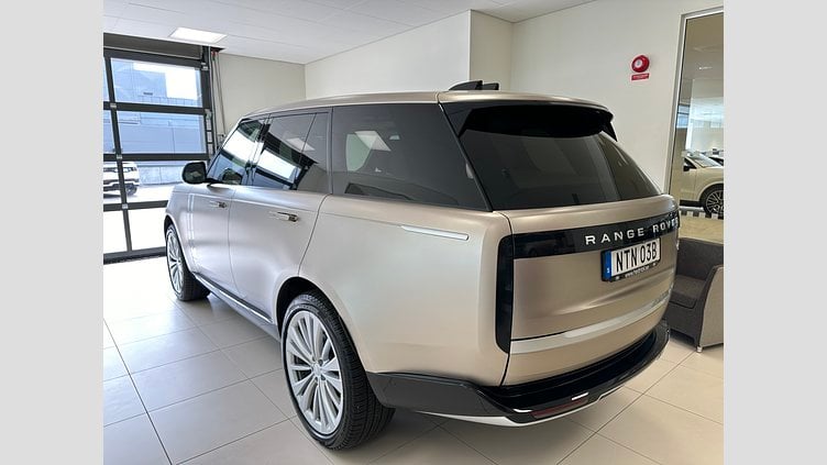 2023 Begagnad Land Rover Range Rover Sunset Gold in Satin finish 4.4L V8 AWD P530 First Edition 