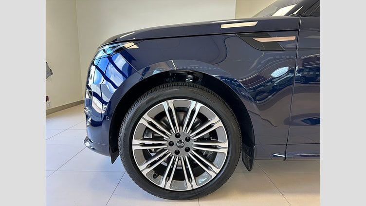 2023 Begagnad Land Rover Range Rover Sport Portofino Blue 3.0L 6-cyl AWD P440e HSE Dynamic 