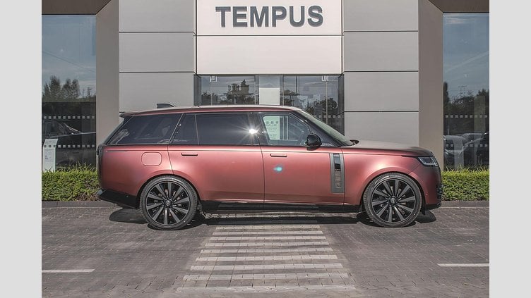 2024 SKLADOVÉ VOZIDLÁ Land Rover Range Rover Sunrise Copper - Satin finish 4.4 V8 615k AWD, SV Land Rover RANGE ROVER, 4.4 V8 615k AWD, SV