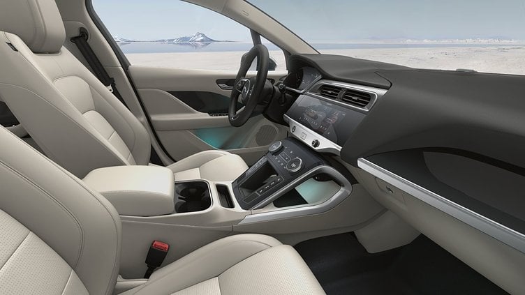 2022 Kasutatud Jaguar I-Pace Firenze Red EV400 SE