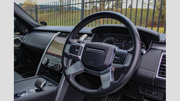 2022 Approved Land Rover Discovery Byron Blue AWD 3.0D 221kW R-Dynamic SE