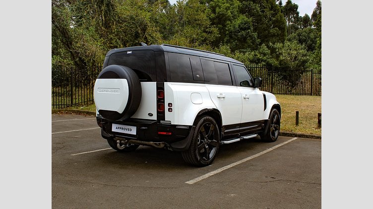 2023 Approved Land Rover Defender 110 Fuji White AWD 3.0 D 221kW D300 X-Dynamic HSE