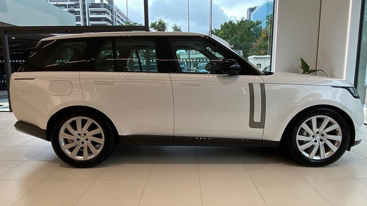 2024 新車 Land Rover Range Rover (1EJ) Ostuni Pearl White 珍珠白 P400 汽油 (輕油電混合) 標準軸距 SE