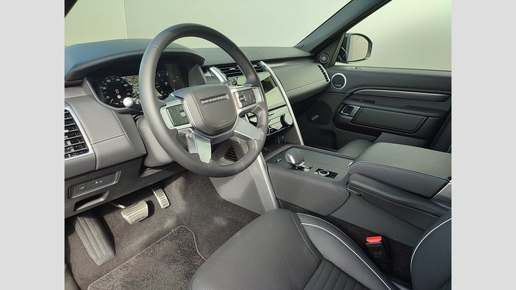 2024 Approved/Jazdené Land Rover Discovery Eiger Grey 4x4 3.0 I6 D300 MHEV Metropolitan Edition AWD A/T