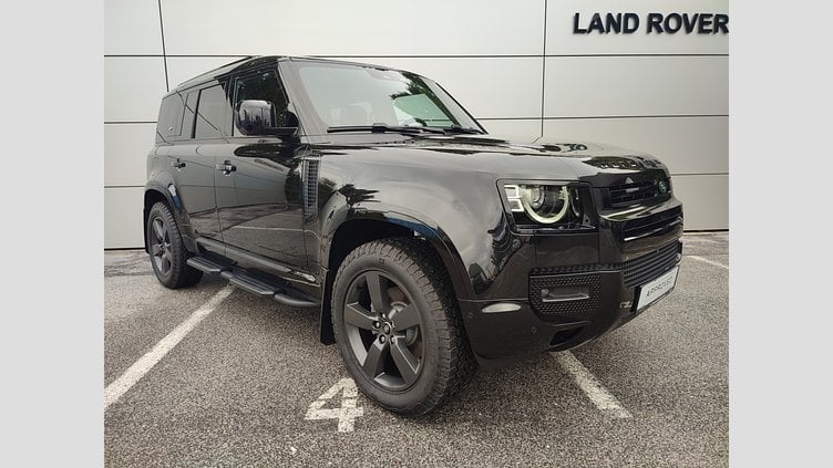 2024 JAZDENÉ VOZIDLÁ Land Rover Defender 110 Santorini Black 4x4 3.0D I6 D250 MHEV X-Dynamic HSE A/T AWD