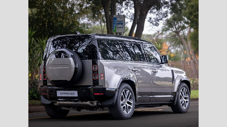 2024 Approved Land Rover Defender 110 Silicon Silver AWD Defender 110 D300 X