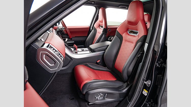 2020 認定中古車 Land Rover Range Rover Sport サントリーニブラック 5.0リッターV8スーパーチャージドガソリン（575 PS） SVR