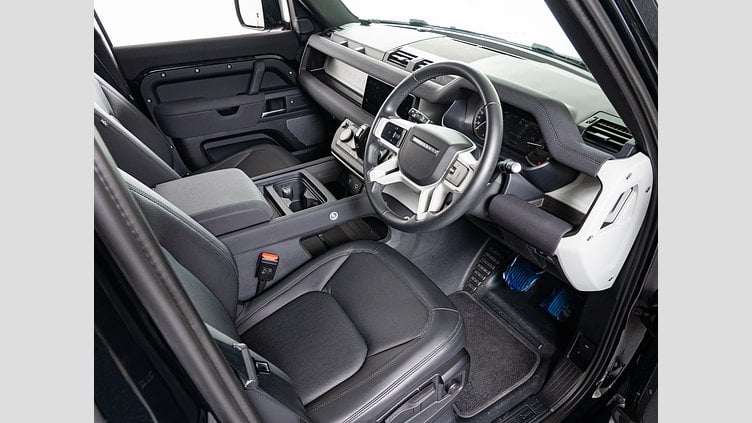 2023 認定中古車 Land Rover Defender 110 サントリーニブラック D300 AWD（AT） S