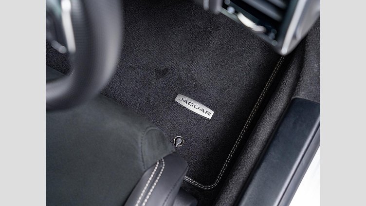 2023 認定中古車 Jaguar F-Type SVO Premium Palette P575 オートマチック 全輪駆動 F-TYPEコンバーチブル R