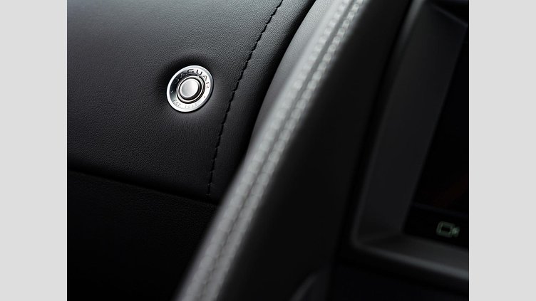 2023 認定中古車 Jaguar F-Type SVO Premium Palette P575 オートマチック 全輪駆動 F-TYPEコンバーチブル R