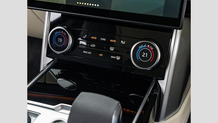 2023 認定中古車 Land Rover Range Rover フジホワイト D300 AWD MHEV（AT） スタンダードホイールベース HSE