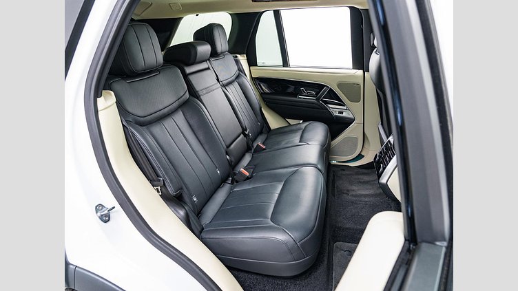 2023 認定中古車 Land Rover Range Rover フジホワイト D300 AWD MHEV（AT） スタンダードホイールベース HSE