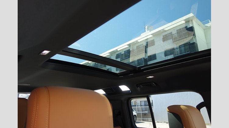 2023 認定中古車 Land Rover Defender 110 サントリーニブラック P525 AWD (AT) V8