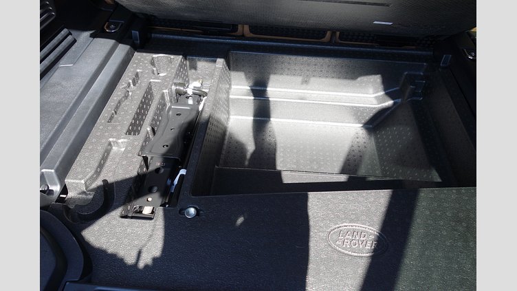 2023 認定中古車 Land Rover Defender 110 サントリーニブラック P525 AWD (AT) V8