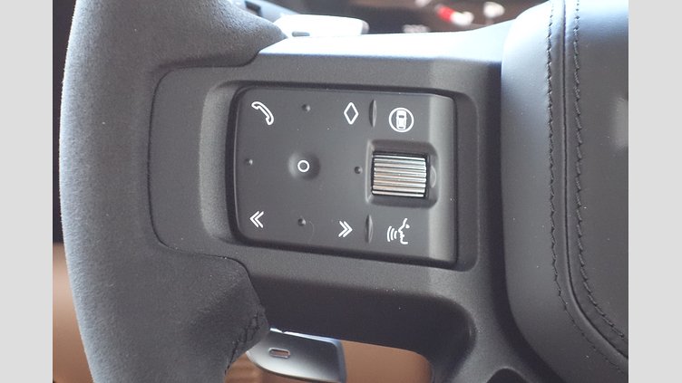 2023 認定中古車 Land Rover Defender 110 サントリーニブラック P525 AWD (AT) V8