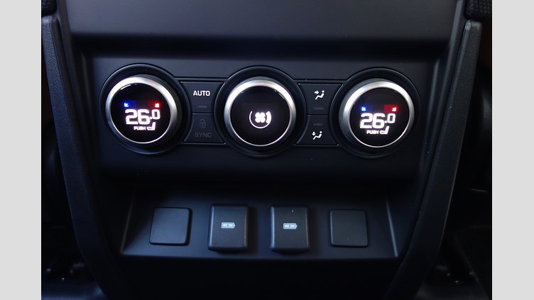 2023 認定中古車 Land Rover Defender 110 サントリーニブラック P525 AWD (AT) V8