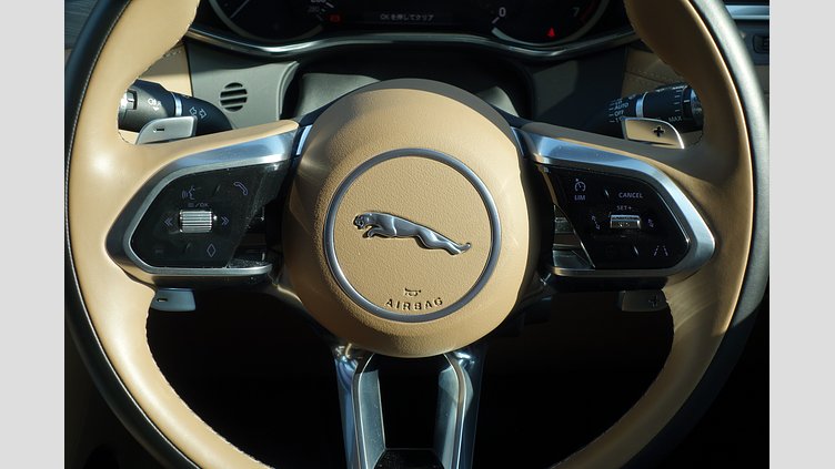 2022 認定中古車 Jaguar F-Pace ブルーファイアブルー P250 AWD（オートマチック） 2.0P S 250PS 22MY