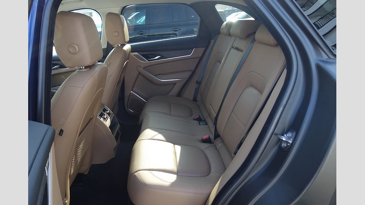 2022 認定中古車 Jaguar F-Pace ブルーファイアブルー P250 AWD（オートマチック） 2.0P S 250PS 22MY