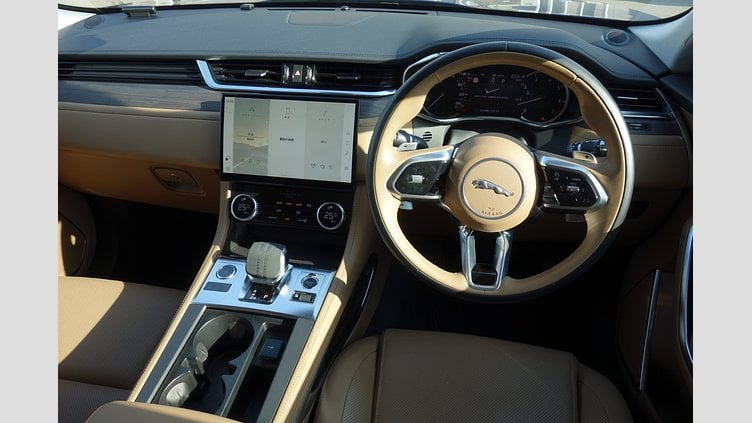 2022 認定中古車 Jaguar F-Pace ブルーファイアブルー P250 AWD（オートマチック） 2.0P S 250PS 22MY