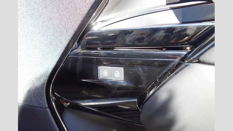 2024 認定中古車 Land Rover Range Rover Sport サントリーニブラック D300マイルドハイブリッド スタンダードホイールベース Autobiography