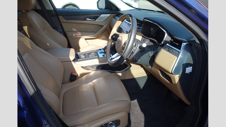 2022 認定中古車 Jaguar F-Pace ブルーファイアブルー P250 AWD（オートマチック） 2.0P S 250PS 22MY