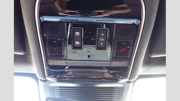 2024 認定中古車 Land Rover Range Rover Sport サントリーニブラック D300マイルドハイブリッド スタンダードホイールベース Autobiography
